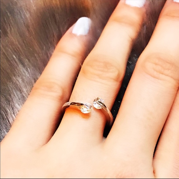 Twin CZ Silver Ring - Picture 3 of 4